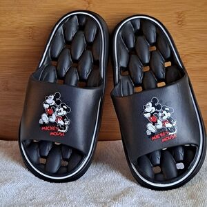 Mickey & Minnie Mouse Printed Slippers